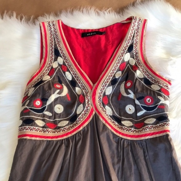 Gorgeous dress by Ark & Co - Picture 3 of 8